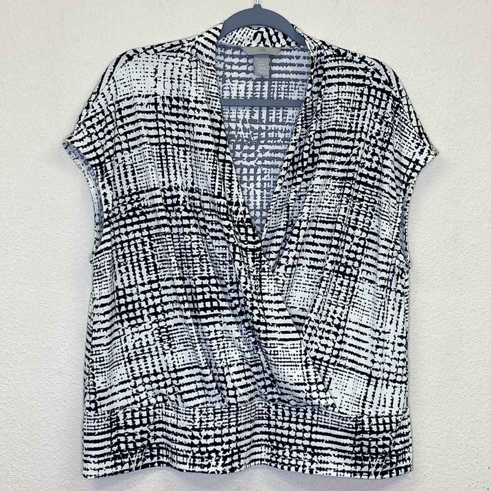 H&M V-Neck Crossover Top Size XL
